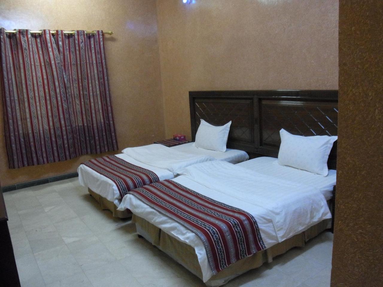 Al Ghazlan Hotel Sinaw Ruddah Luaran gambar
