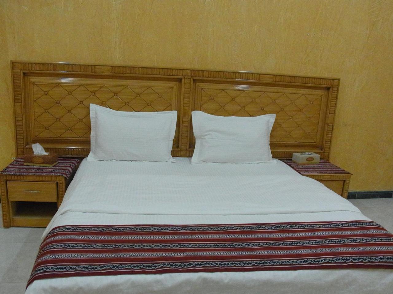 Al Ghazlan Hotel Sinaw Ruddah Luaran gambar